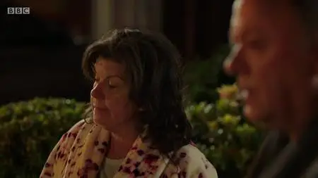Two Doors Down S02E02