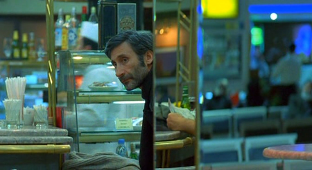 Uzak (2002)