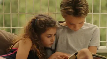 Tomboy (2011)
