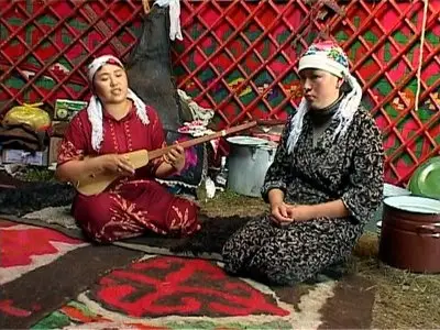 Music of Central Asia vol. 4 – Bardic Divas: Women’s Voices in Central Asia (2006)