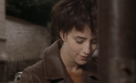 L'appartement / The Apartment - by Gilles Mimouni (1996)