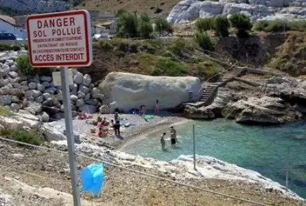 Les Calanques, une histoire empoisonnée (2012)