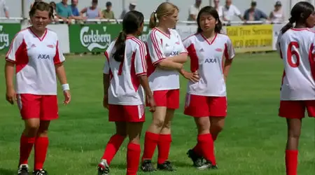 Bend It Like Beckham (2002)