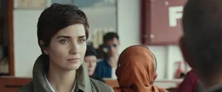 Rosso Istanbul (2017)