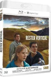 Staying Vertical / Rester vertical (2016)