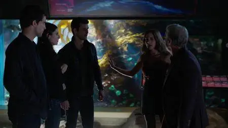 Imposters S01E08