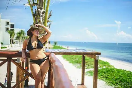 Ashley Graham celebrating her 29th birthday in Cancun