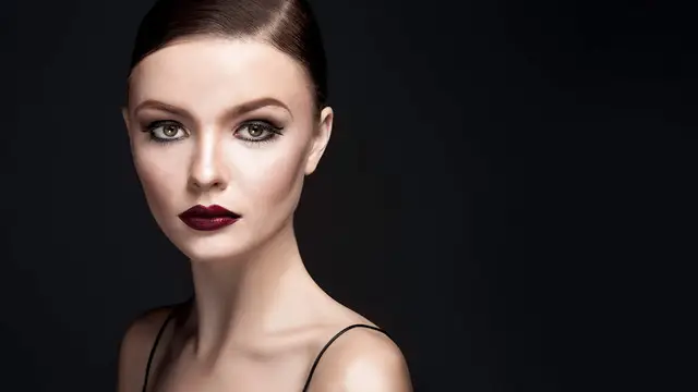 Creative Studio Lighting with Lindsay Adler