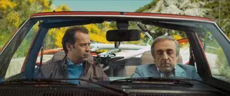 An Almost Perfect Country / Un paese quasi perfetto (2016)