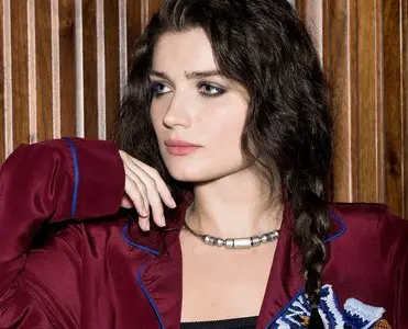 Eve Hewson by Ben Ritter on September 2014 for Refinery29