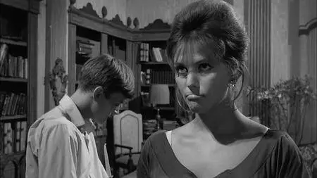 La ragazza con la valigia / Girl with a Suitcase (1961)