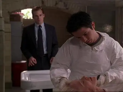 Six Feet Under S01E04