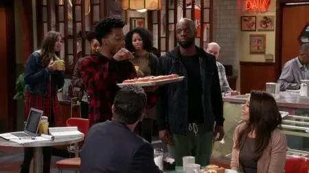 Superior Donuts S01E02