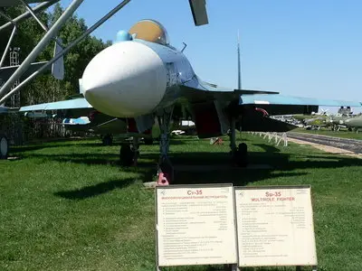 Sukhoi Su-35 Walk Around
