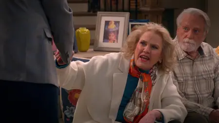Leanne S01E11