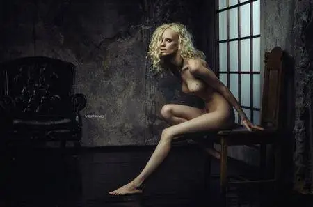 Alisa Liss by Nikolas Verano