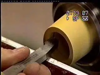 Focus On Thread Cutting with Robert Sorby (Repost)