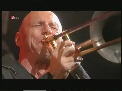 De Phazz - Live on Jazzbaltica Festival (2004)