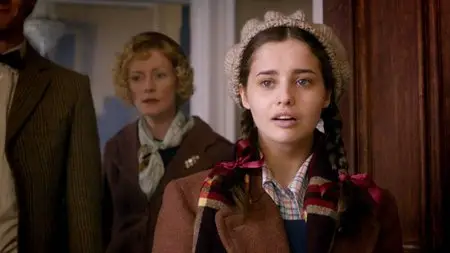 Doctor Who: The Doctor, The Widow And The Wardrobe (2011)