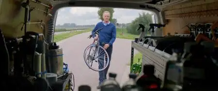 Bumperkleef / Tailgate (2019)