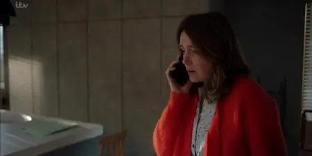 Finding Alice S01E02