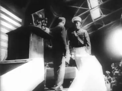 United News Newsreels 01 West point sends her men to war!