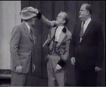 Laurel & Hardy - The Bullfighters (1945)