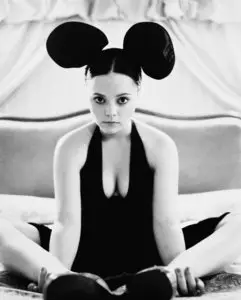 Christina Ricci - Peggy Sirota Photoshoot 1999 for Rolling Stone