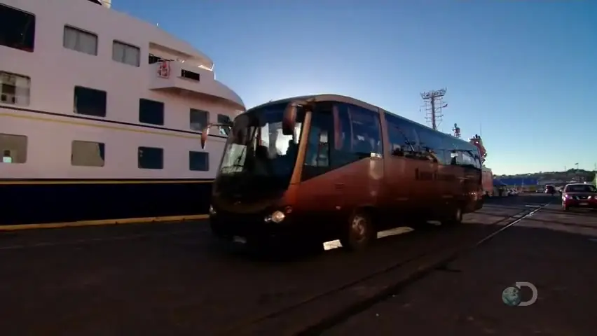 Discovery Channel - Mighty Cruise Ships: Stella Australis (2014)