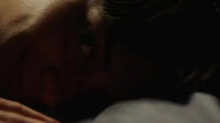 Imposters S01E01