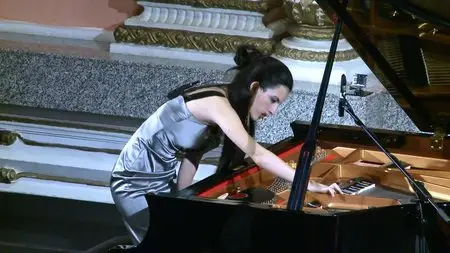 Ayşedeniz Gökçin - Pink Floyd "Live On" (Classical Piano Tribute) 2013 [HDTV 720p]