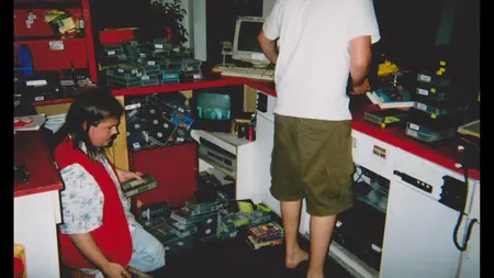 Everything to Entertain You: The Story of Video Headquarters (2023)