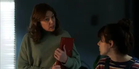Finding Alice S01E02