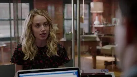 Imposters S01E01