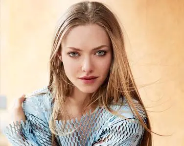 Amanda Seyfried by Mario Testino for Vogue US June 2015