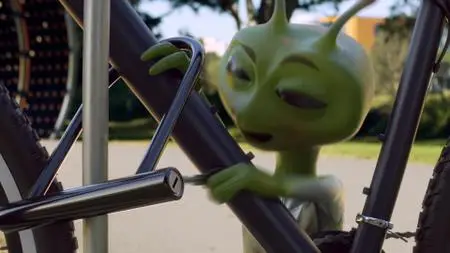 Alien TV S01E01