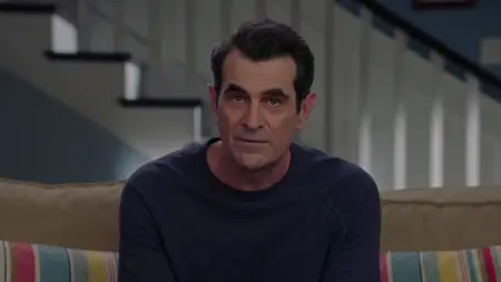 Modern Family S10E18