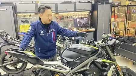 Triumph 765 Body Disassembly Teaching