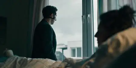 Dogs of Berlin S01E04
