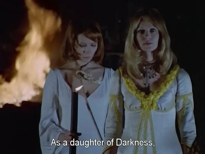 Dark daughters. Дельфин Сейриг дочери тьмы. Дочери тьмы 1971. Дочь тьмы 1994.