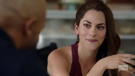 Imposters S02E01