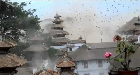 Channel 4 - Terror on Everest: Surviving the Nepal Quake (2015)