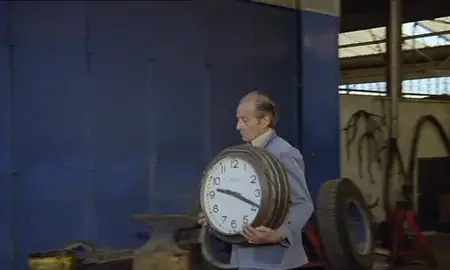 The Threat / La menace (1977)