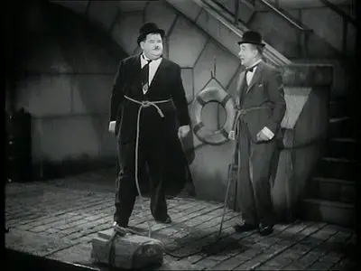 The Flying Deuces (1939) RE-UP
