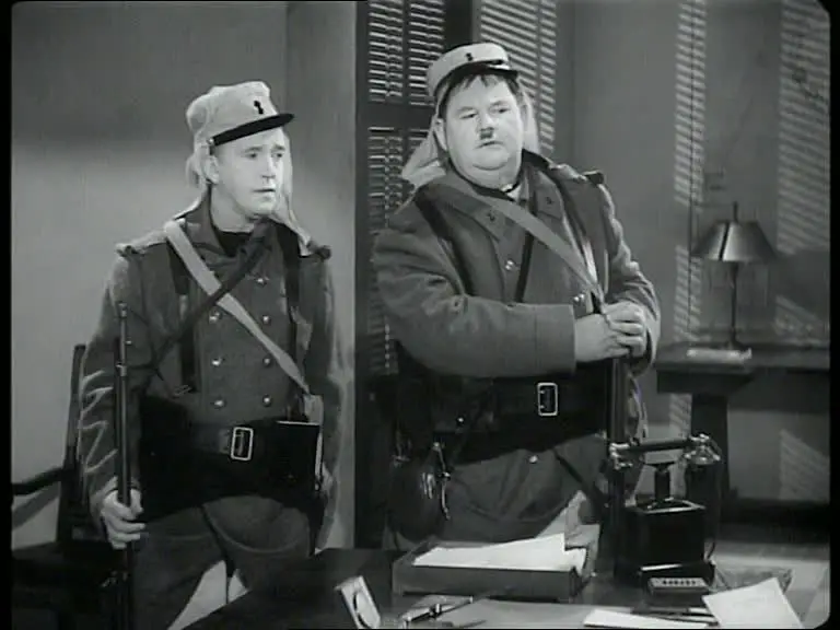 The Flying Deuces (1939) RE-UP