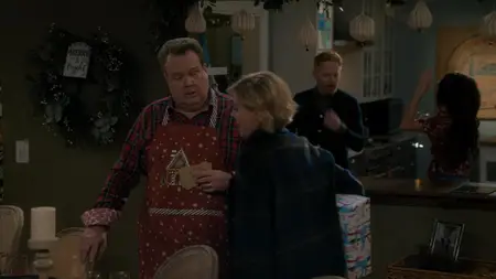 Modern Family S11E09
