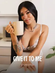 Yeye Guzman - Give It To Me