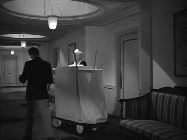 Week-End at the Waldorf (1945)