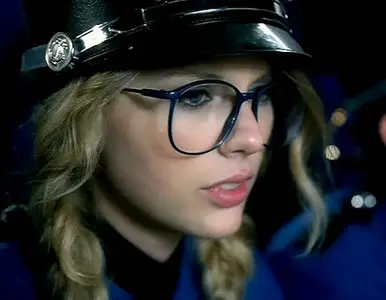 Taylor Swift - You Belong With Me (2010) HDTV