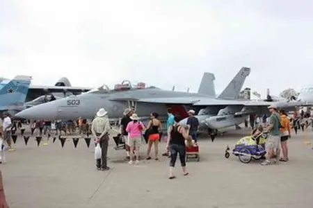 EA-18G Growler Walk Around